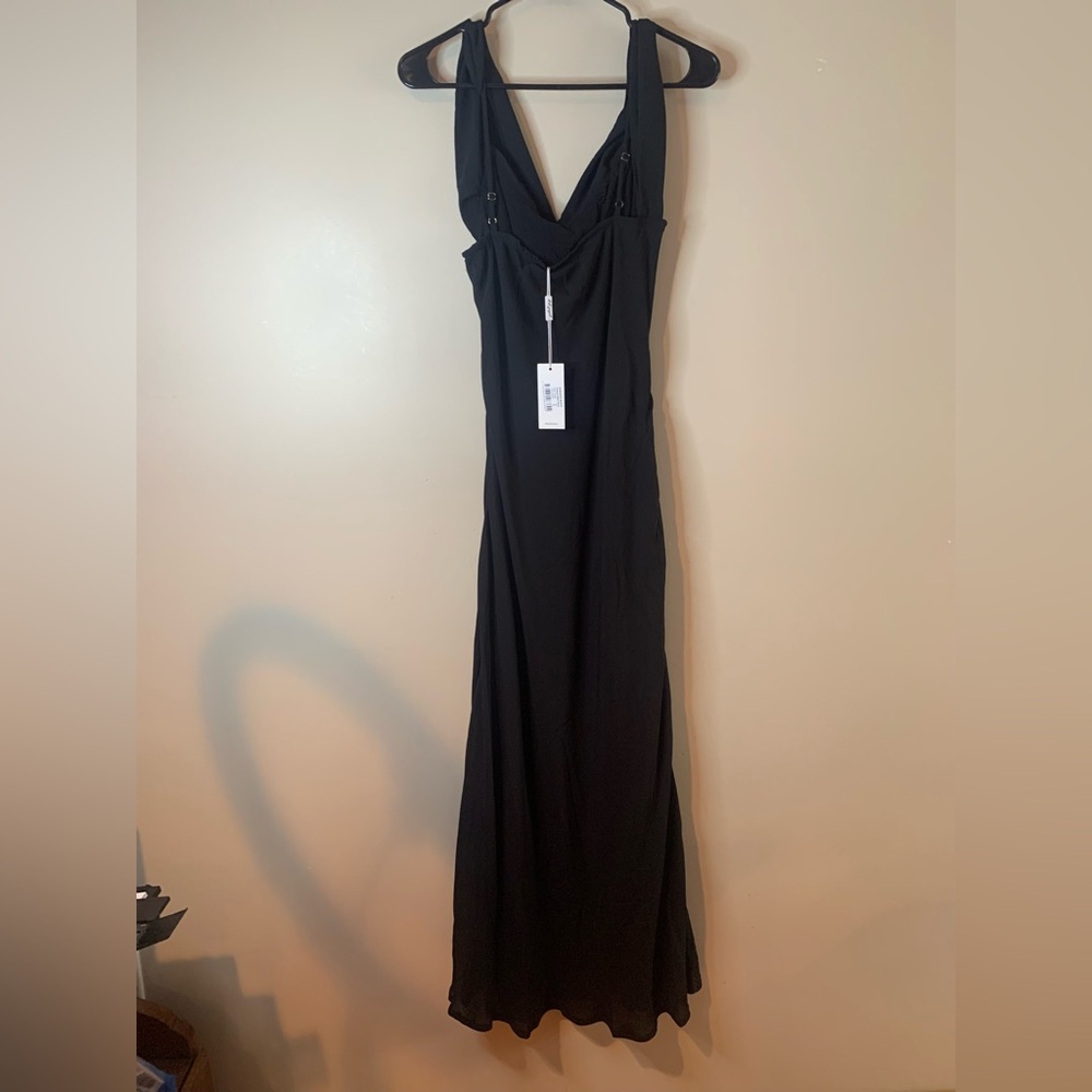 Petal and Pup Black Kamryn Maxi Dress - Picture 13 of 16